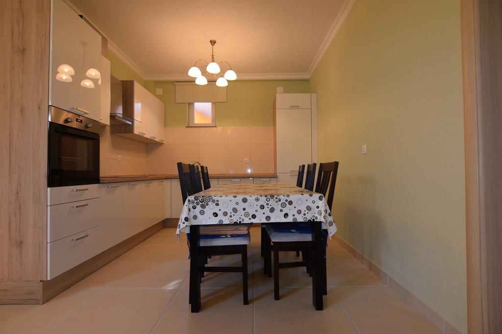 Apartments Batarilo 비오그라드나모루 외부 사진