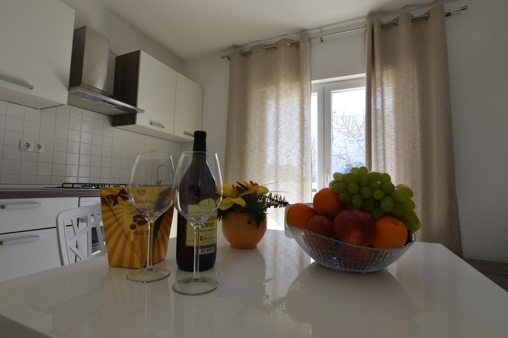 Apartments Batarilo 비오그라드나모루 외부 사진