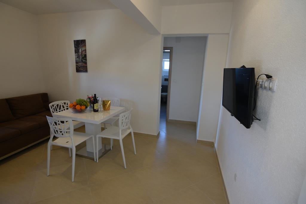 Apartments Batarilo 비오그라드나모루 외부 사진