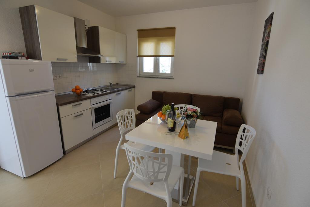 Apartments Batarilo 비오그라드나모루 외부 사진